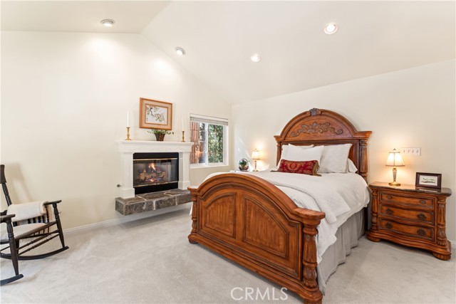 Detail Gallery Image 40 of 72 For 197 Massive Rd, Lake Arrowhead,  CA 92317 - 4 Beds | 3/1 Baths