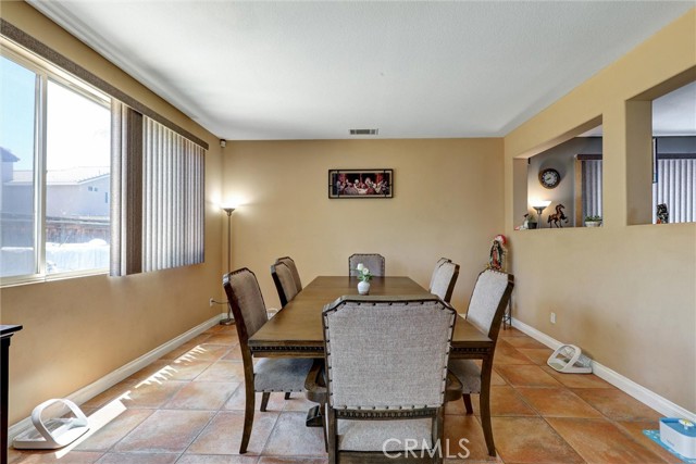 Detail Gallery Image 11 of 48 For 1253 Leopard Ln, Perris,  CA 92571 - 3 Beds | 2/1 Baths