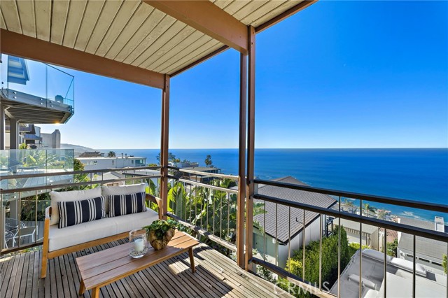 Detail Gallery Image 13 of 50 For 2581 Iris, Laguna Beach,  CA 92651 - 3 Beds | 2/1 Baths