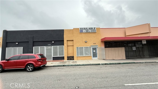 1233 N E Street, San Bernardino, California 92405, ,Commercial Lease,For Rent,1233 N E Street,CRIV25035338