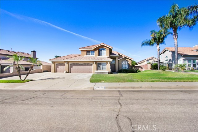 Detail Gallery Image 2 of 28 For 2421 W Calle Celeste Dr, Rialto,  CA 92377 - 5 Beds | 3 Baths
