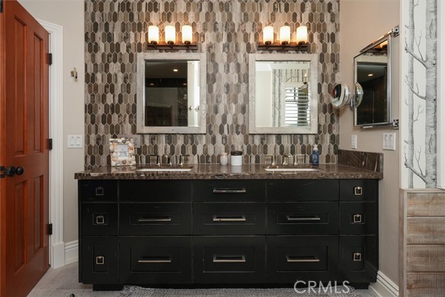 Detail Gallery Image 20 of 75 For 39290 Point, Bass Lake,  CA 93604 - 4 Beds | 5 Baths