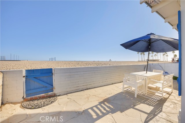 Detail Gallery Image 3 of 25 For 1402 W Oceanfront, Newport Beach,  CA 92661 - 4 Beds | 2 Baths