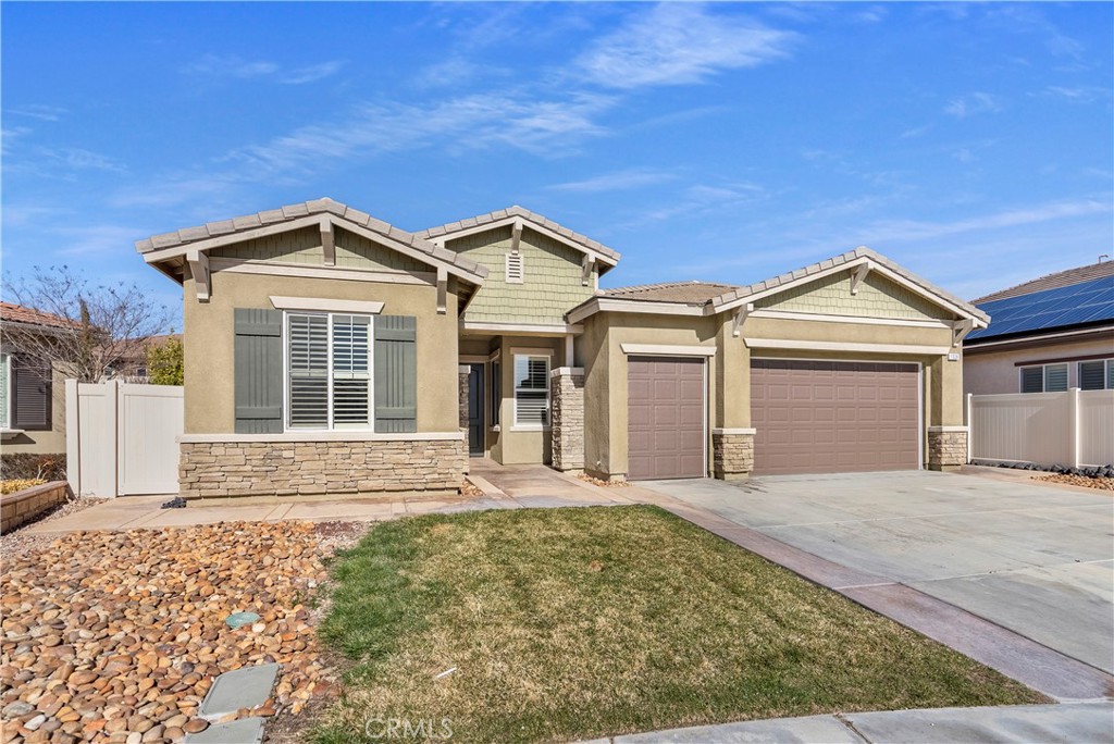 1526 Edgebrook, Beaumont, CA 92223