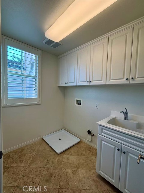 Detail Gallery Image 10 of 22 For 310 Bronze, Irvine,  CA 92618 - 3 Beds | 2/1 Baths