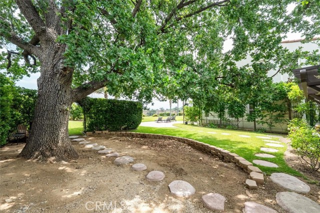 Detail Gallery Image 18 of 75 For 24711 Tiburon St, Valencia,  CA 91355 - 5 Beds | 5 Baths