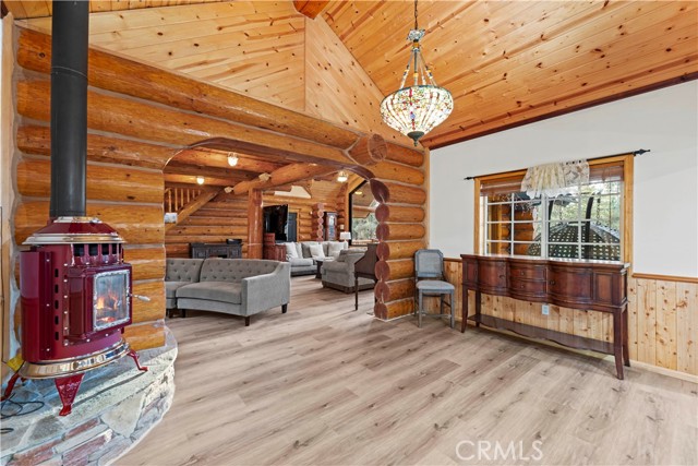 Detail Gallery Image 22 of 75 For 39900 Forest Road, Big Bear Lake,  CA 92315 - 3 Beds | 2 Baths