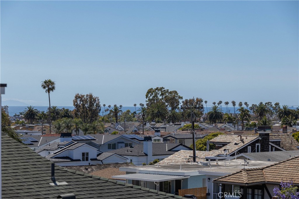 https://media.crmls.org/medias/e7715417-d091-41c1-a2d2-895d139a6c40.jpg?preset=X-Large