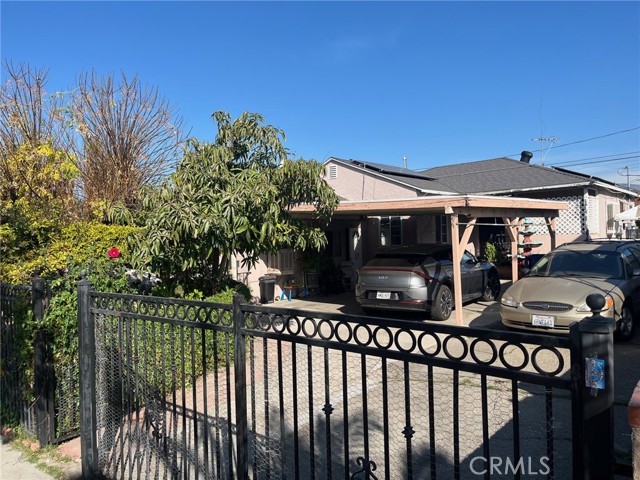 Detail Gallery Image 4 of 5 For 11276 Herrick, Pacoima,  CA 91331 - 4 Beds | 3 Baths