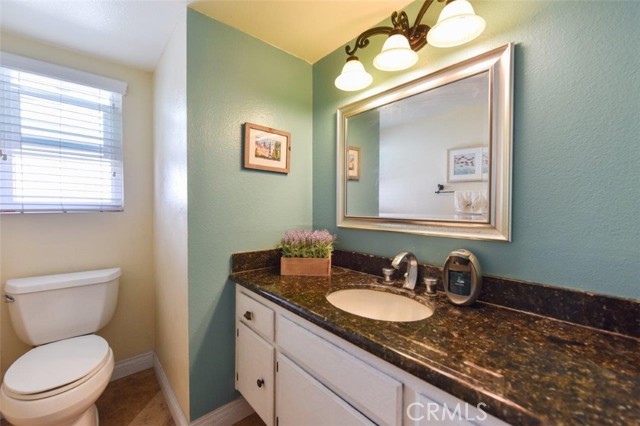 Detail Gallery Image 5 of 10 For 16 Silkberry, Irvine,  CA 92614 - 3 Beds | 2/1 Baths