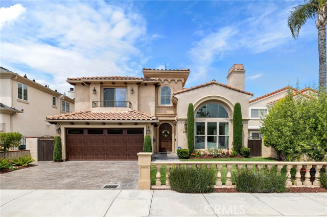 2303 Gates Avenue, Redondo Beach, California 90278, 5 Bedrooms Bedrooms, ,4 BathroomsBathrooms,Residential,Sold,Gates,SB23078432