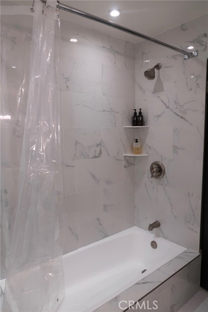 Detail Gallery Image 26 of 26 For 1121 N Olive Dr #209,  West Hollywood,  CA 90069 - 2 Beds | 2 Baths