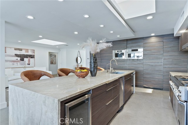 Detail Gallery Image 18 of 55 For 18300 Coastline Dr, Malibu,  CA 90265 - 4 Beds | 4 Baths