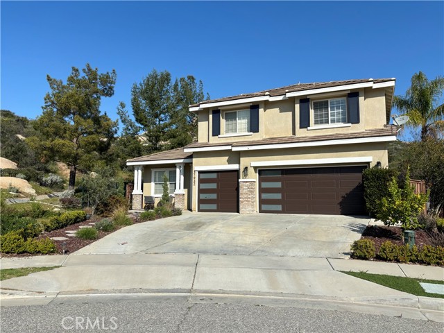 Detail Gallery Image 1 of 9 For 31932 Hollyhock Way, Lake Elsinore,  CA 92532 - 4 Beds | 2/1 Baths