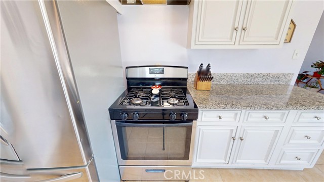 18271 Treleven Avenue, Lake Elsinore CA: https://media.crmls.org/medias/e7737e5d-8eba-461f-98ff-dd20c5ca17a6.jpg