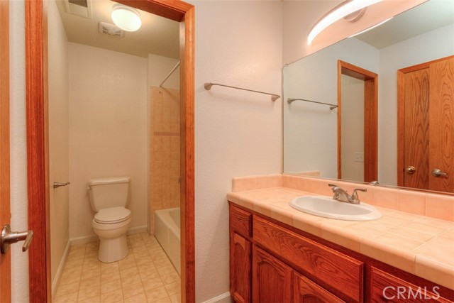 1022 Sir William Court, Chico CA: https://media.crmls.org/medias/e77414d4-34bf-4128-b04d-b68086e0a256.jpg