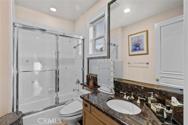 3724 Winford Drive, Tarzana CA: https://media.crmls.org/medias/e77467d0-a536-4c45-8c09-a089aace33b6.jpg