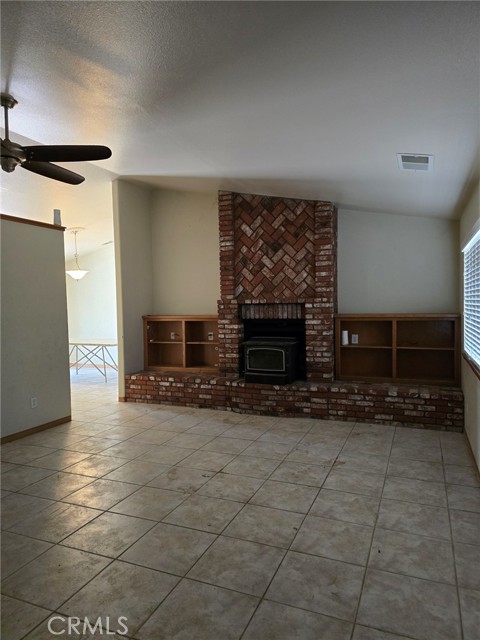 Detail Gallery Image 15 of 21 For 15319 Wells Fargo St, Hesperia,  CA 92345 - 4 Beds | 2 Baths