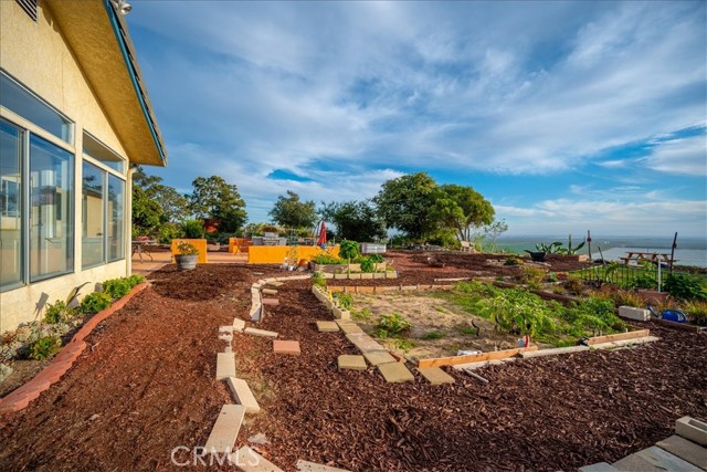 1561 Cielo Lane, Nipomo CA: https://media.crmls.org/medias/e775969c-3904-4d08-9d45-32959670fce5.jpg