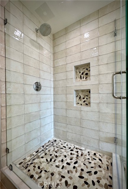 Image 19 of 63 For 6168 Briercrest Avenue