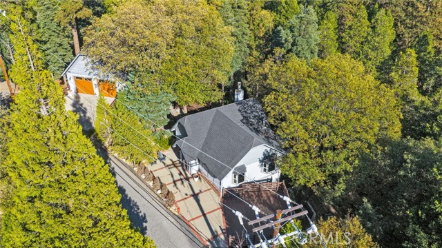915 Trinity, Lake Arrowhead, CA 92352
