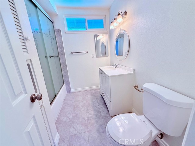 24811 Calle El Toro Grande, Lake Forest CA: https://media.crmls.org/medias/e777d5bf-9407-4681-9255-6afcd024ef2a.jpg