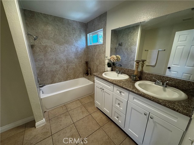 203 N Nicholson Avenue, Monterey Park CA: https://media.crmls.org/medias/e777da3a-a6f2-4133-a069-07cfefcbfb94.jpg