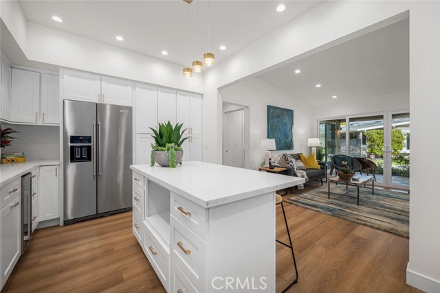 Detail Gallery Image 22 of 39 For 1271 Kenwood Rd 163l,  Seal Beach,  CA 90740 - 2 Beds | 1/1 Baths