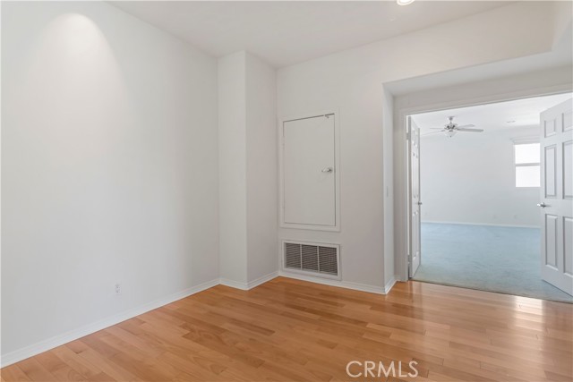 Detail Gallery Image 24 of 43 For 5678 Como Circle, Woodland Hills,  CA 91367 - 5 Beds | 3/1 Baths