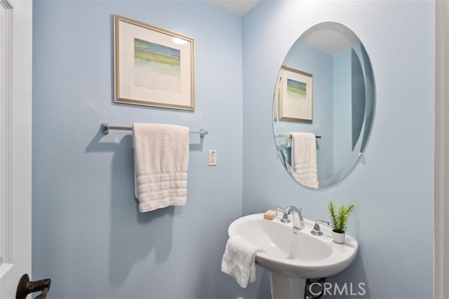 Detail Gallery Image 13 of 28 For 26 Passaflora Ln, Ladera Ranch,  CA 92694 - 3 Beds | 2/1 Baths