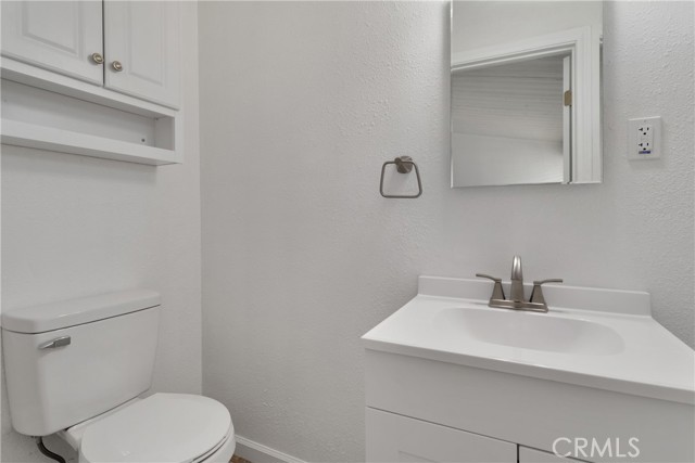 Detail Gallery Image 12 of 15 For 15533 Heartsease Ln, Victorville,  CA 92395 - 3 Beds | 1/1 Baths