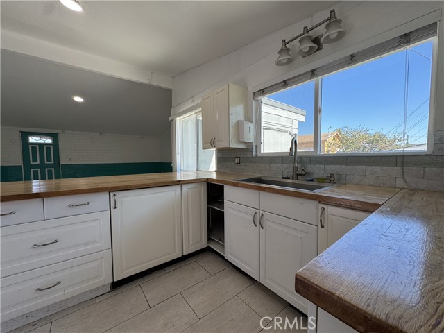 Detail Gallery Image 11 of 19 For 11662 West Street, Garden Grove,  CA 92840 - 3 Beds | 2 Baths