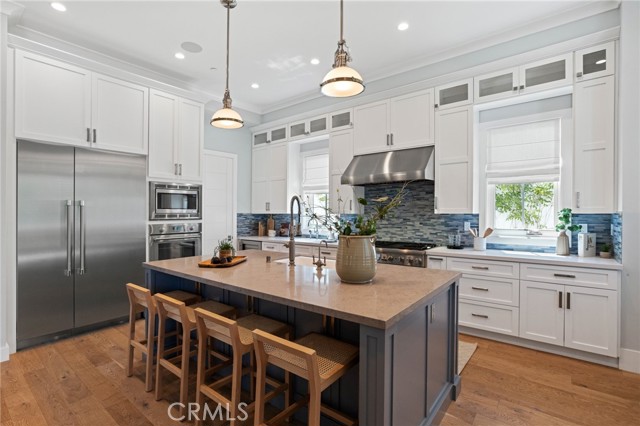 849 12th Court, Manhattan Beach, California 90266, 5 Bedrooms Bedrooms, ,5 BathroomsBathrooms,Residential,Sold,12th,SB22146383