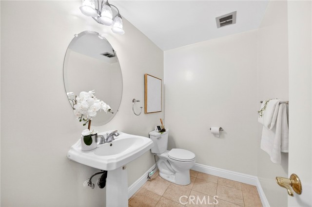 Detail Gallery Image 29 of 69 For 12525 Semora St, Cerritos,  CA 90703 - 4 Beds | 2/1 Baths