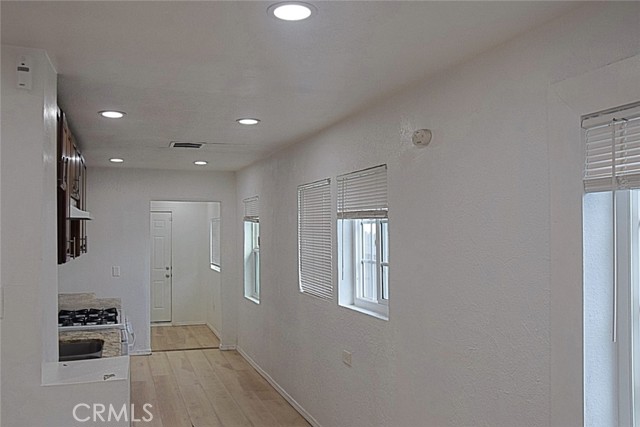 Detail Gallery Image 9 of 35 For 416 W Park, Ontario,  CA 91762 - 2 Beds | 1 Baths