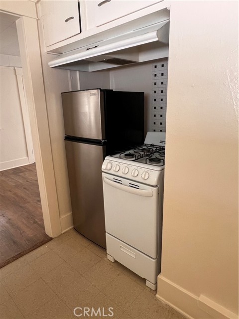 426 Concord Avenue, Monrovia CA: https://media.crmls.org/medias/e77f491b-3bab-4241-9da0-fa967af13fc1.jpg