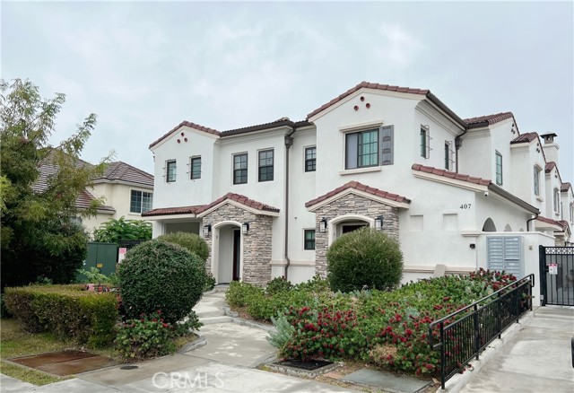415 California Street, Arcadia CA: https://media.crmls.org/medias/e77fcf40-7c9e-44aa-946c-cb884071be8d.jpg