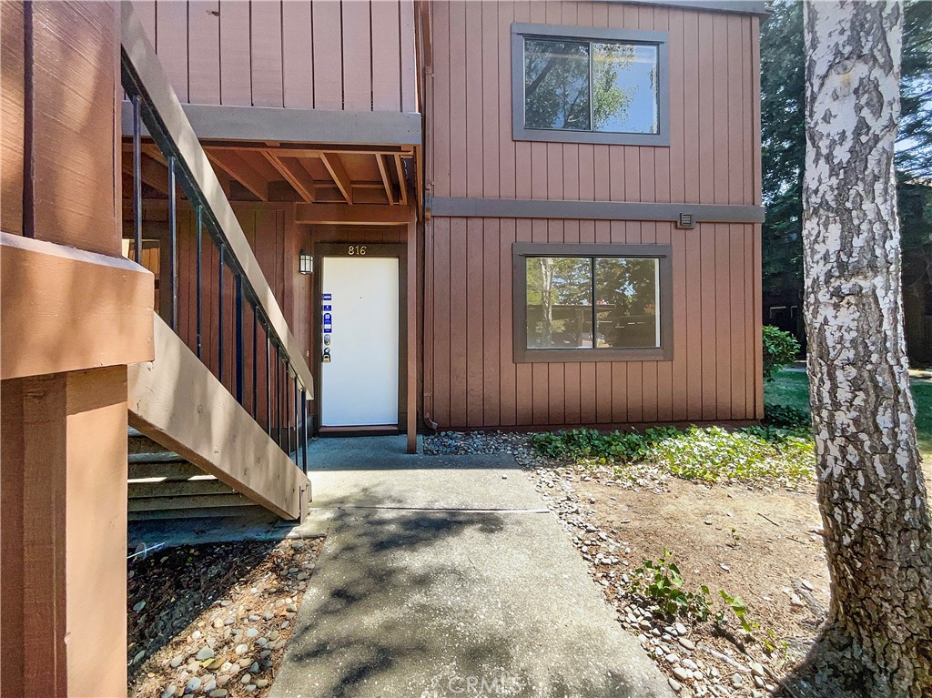 816 Camelback Place