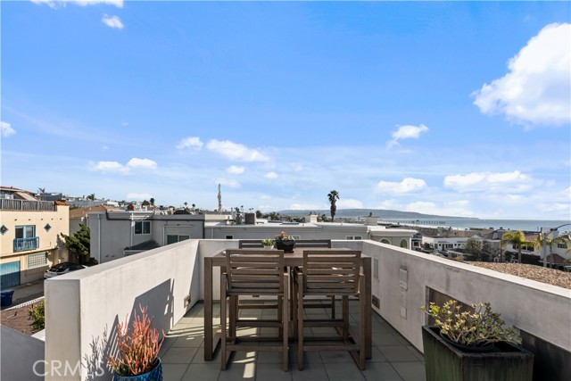 2540 Manhattan Avenue, Hermosa Beach CA: https://media.crmls.org/medias/e77fd98f-d1f7-4dc0-85f9-fa18046bcf62.jpg
