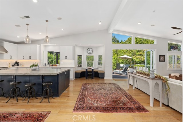 2308 S Ola Vista, San Clemente CA: https://media.crmls.org/medias/e780b863-a8e0-4147-84e8-0df59a8cdb42.jpg