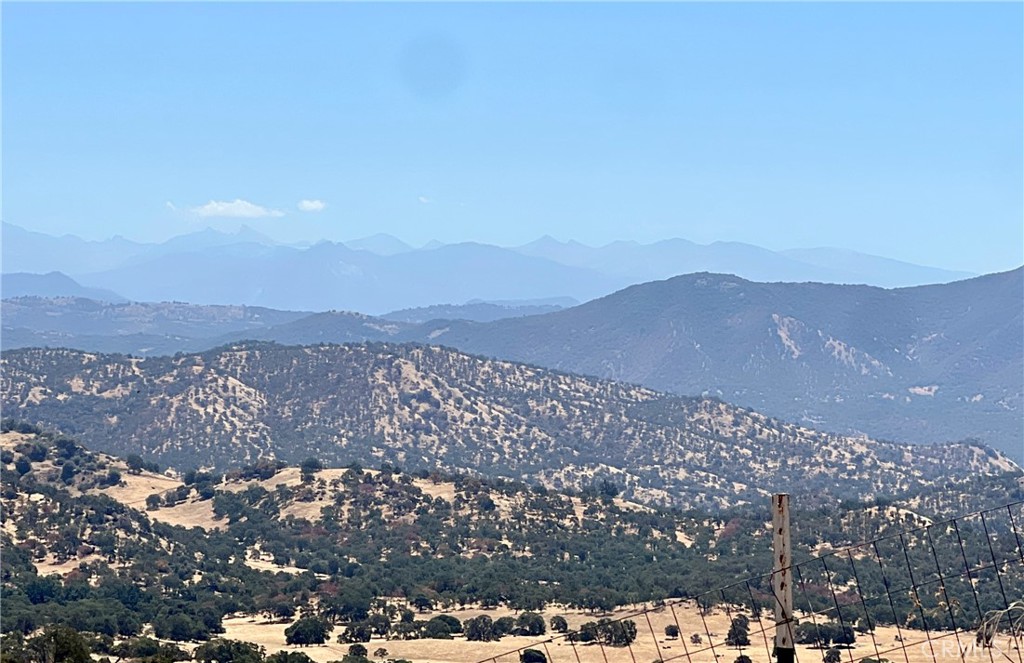 https://media.crmls.org/medias/e780ca9d-308b-4adb-902a-72f7bc2394ea.jpg?preset=X-Large