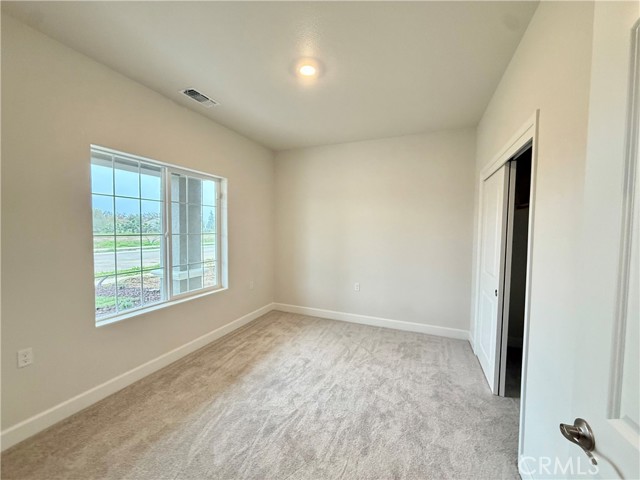 Detail Gallery Image 8 of 13 For 2967 Capella Drive, Merced,  CA 95341 - 4 Beds | 2 Baths