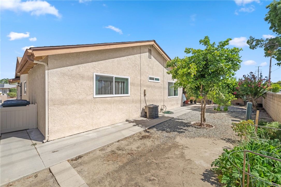 Detail Gallery Image 31 of 38 For 2405 El Rancho Cir, Hemet,  CA 92545 - 2 Beds | 2 Baths