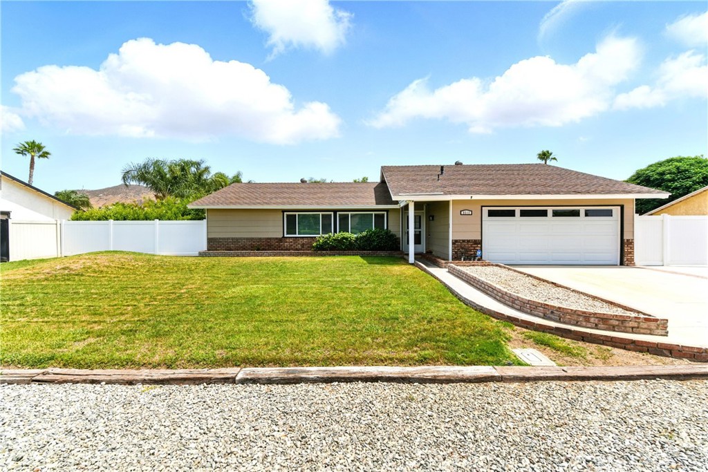 8512 Brookfield Drive