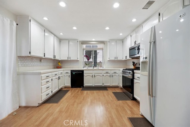 Image 14 of 41 For 19971 Westerly