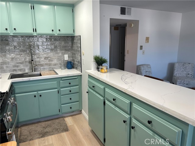 Detail Gallery Image 10 of 20 For 910 W 26th, San Pedro,  CA 90731 - 1 Beds | 1 Baths