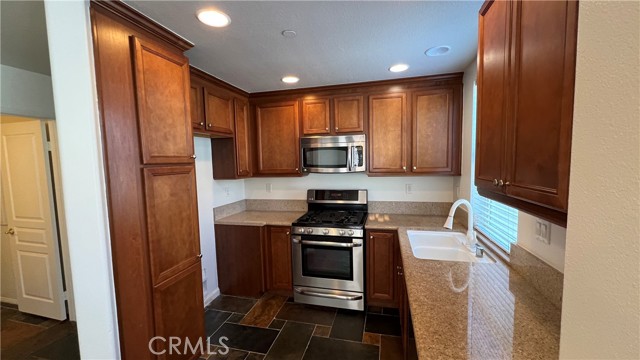 Detail Gallery Image 5 of 38 For 64 Valmont Way, Ladera Ranch,  CA 92694 - 2 Beds | 2/1 Baths