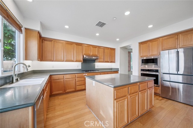 Detail Gallery Image 21 of 75 For 29301 Henderson Ln, Highland,  CA 92346 - 4 Beds | 2/1 Baths