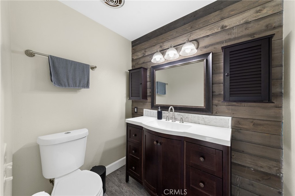 806 4th - photo 16