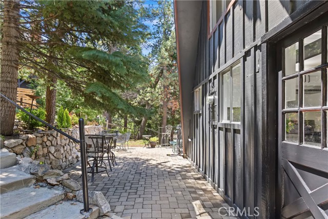 Detail Gallery Image 3 of 31 For 323 Mittry Ln, Lake Arrowhead,  CA 92352 - 3 Beds | 2 Baths